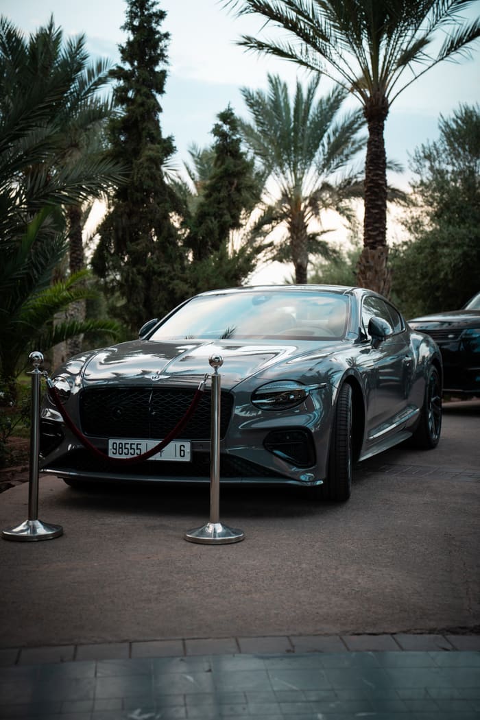 Cars — 2025