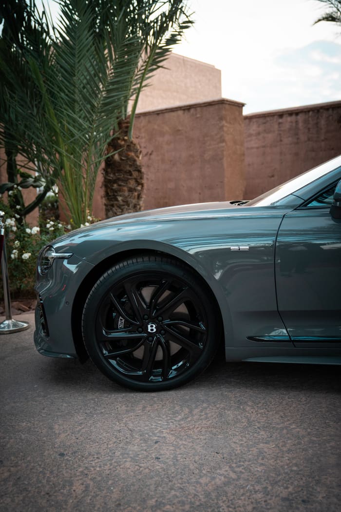 Cars — 2025